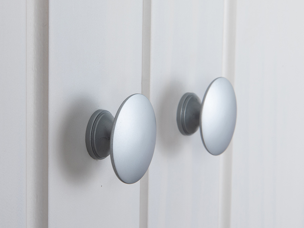 Armadio con 3 ante battenti e 2 cassetti in finitura bianco 