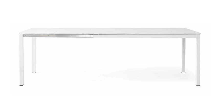 Tavolo allungabile struttura in metallo e piano in legno, finitura bianco frassinato, apertura con binario