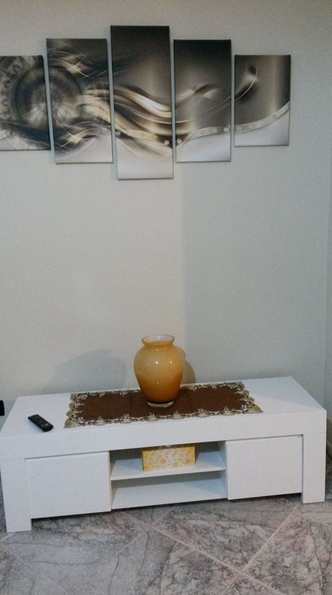 ACQUISTA ANCHE TU Porta tv bianco opaco a 2 ante con maniglia a gola 