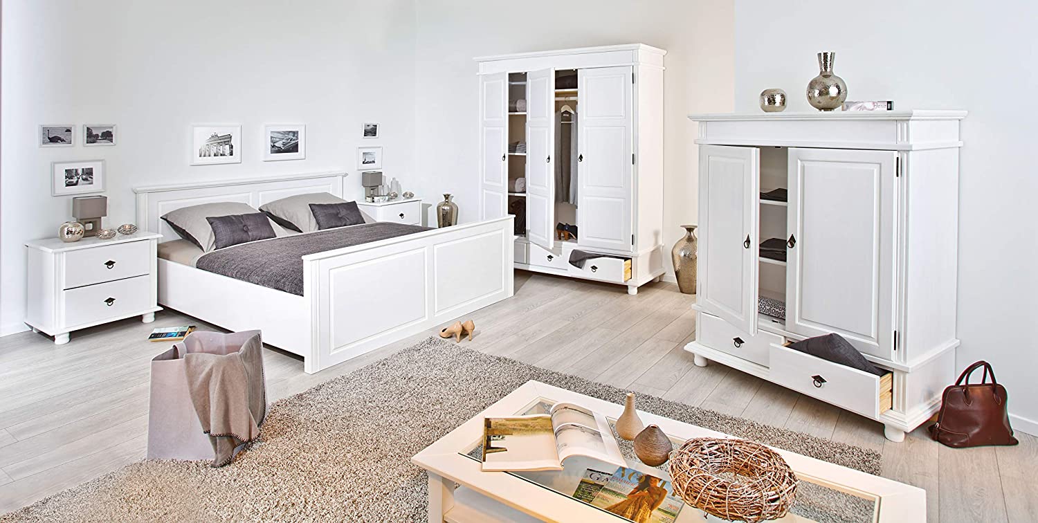 Armadio tre ante + tre cassetti / pino massello verniciato ad acqua bianco