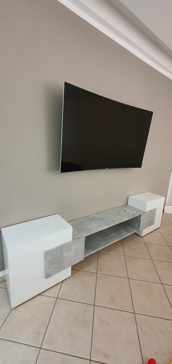 Porta TV Bianco Lucido e Beton con mensola