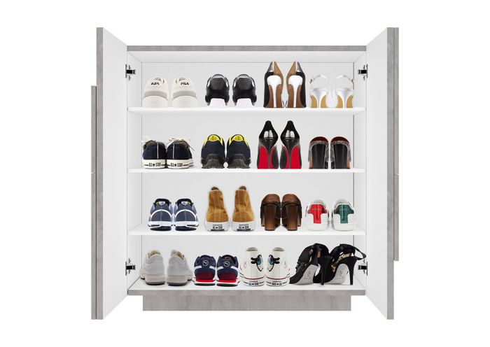 Ingresso moderno con scarpiera, appendiabiti e madia in finitura Beton