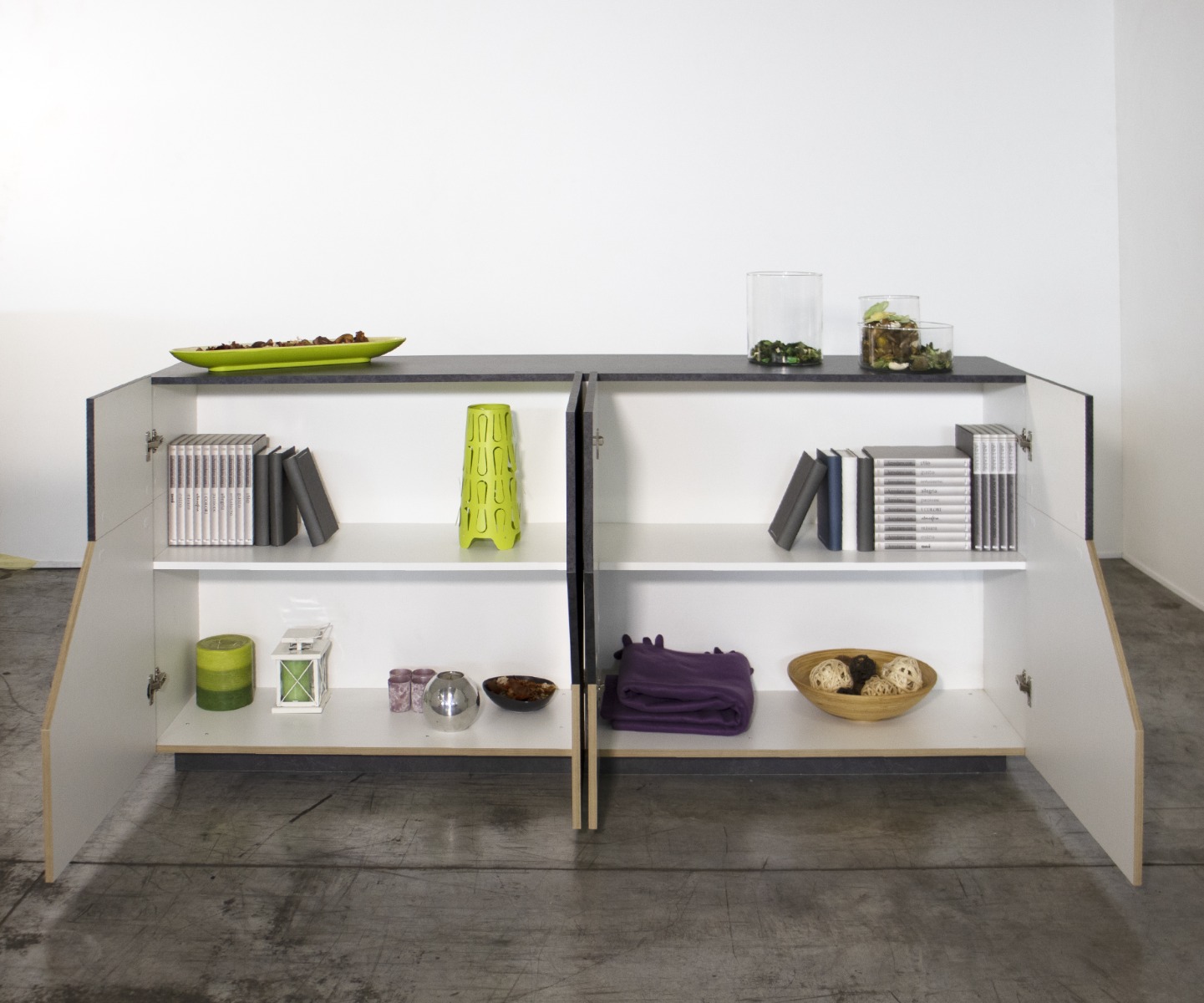 Credenza salvaspazio Ardesia e Pero a 4 ante L.158 cm, Made in Italy