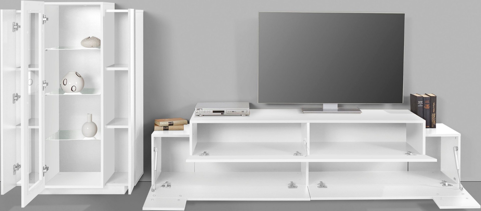 Conveniente Soggiorno elegante con vetrina e porta tv in finitura Bianca