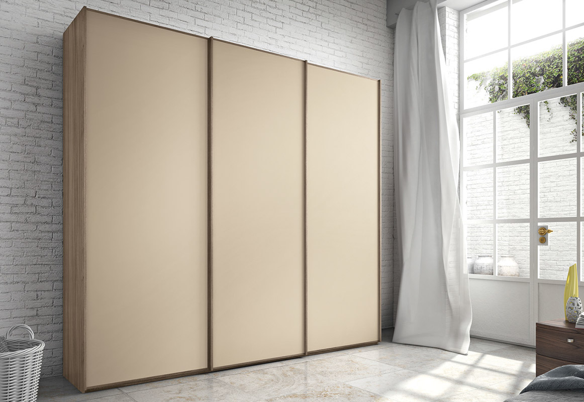 Armadio 3 ante scorrevoli laccato Terra opaco e Olmo