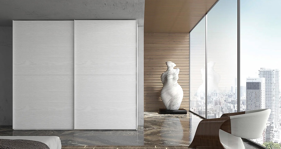 Armadio scorrevole Gheppio in finitura Frassino gesso, Made in Italy