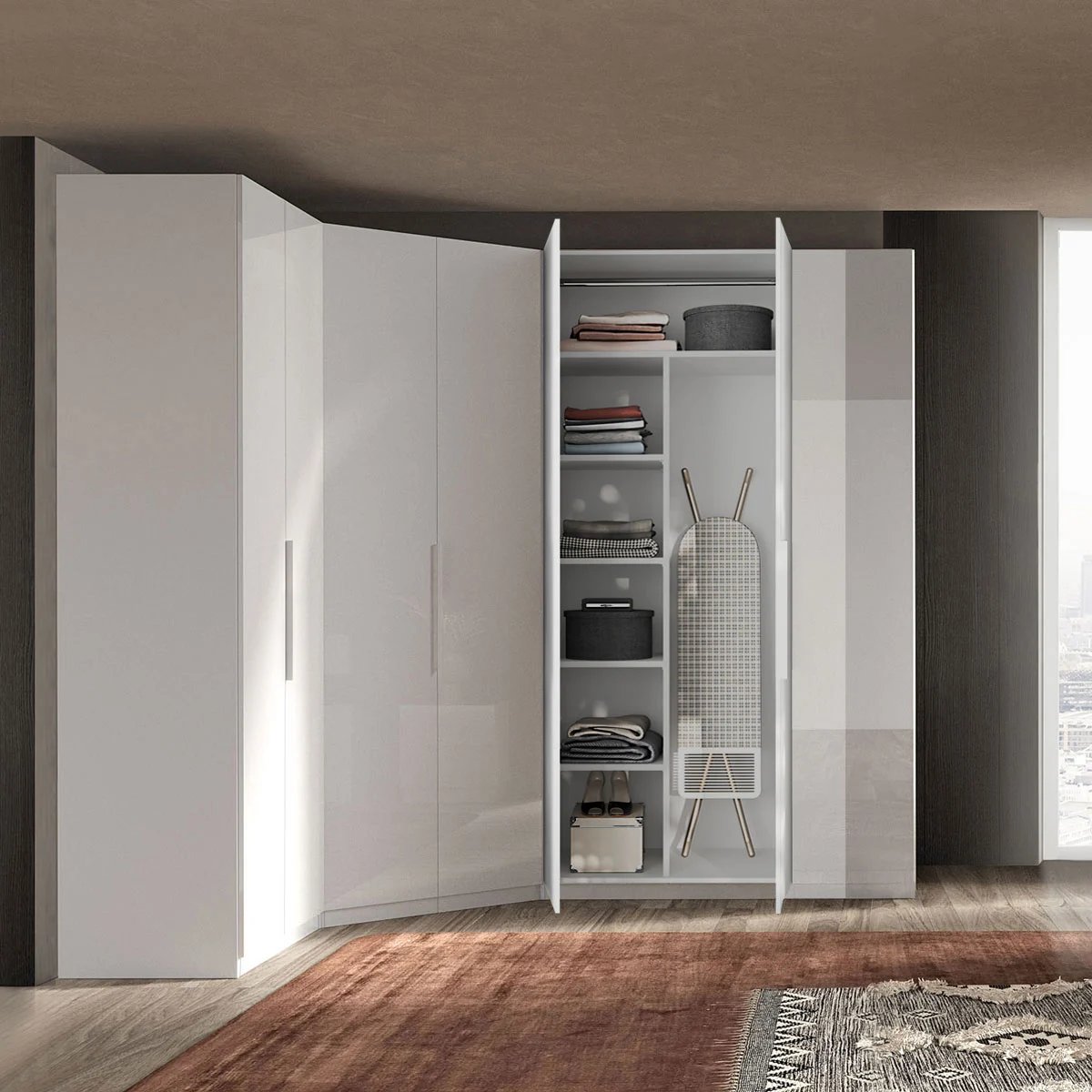 cabina ad angolo con 10 ripiani