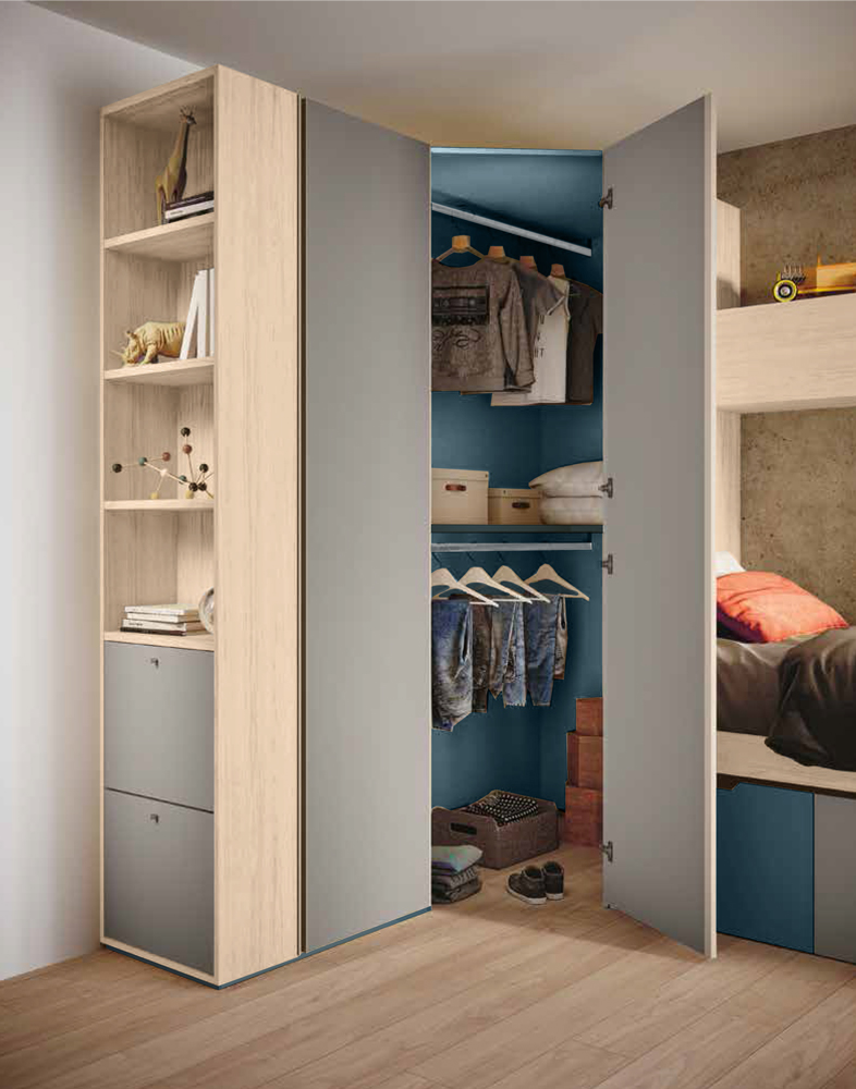 Cameretta con armadio angolare in finitura Bianco altea, Corallo e Grigio cenere