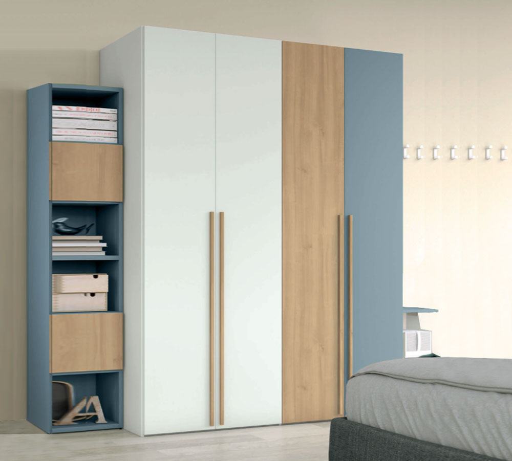 Armadio moderno con 4 ante battenti in finitura Bianco opaco, Royal oak e Cadaques