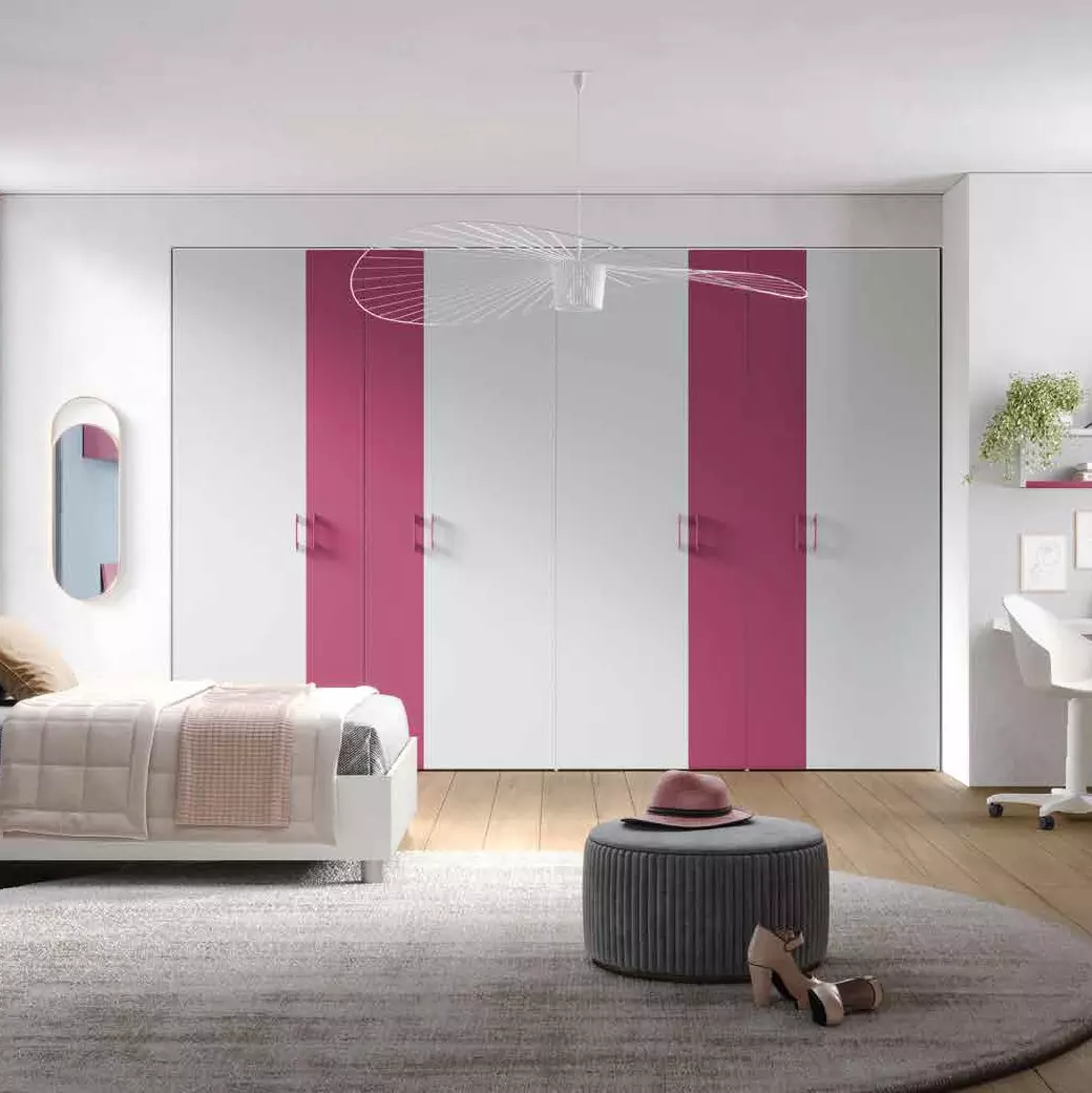 armadio fuxia e kiri