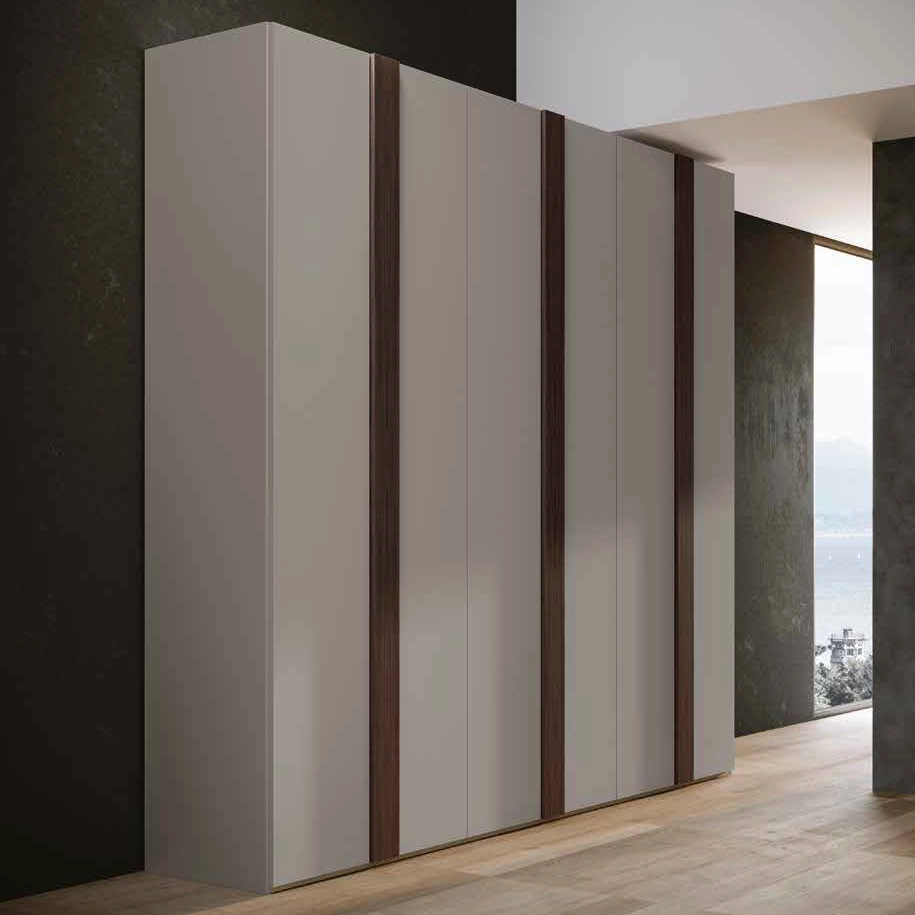 armadi battenti grigi