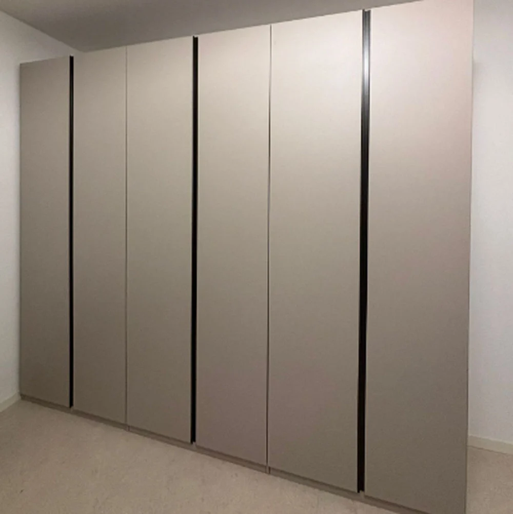 armadio battente 6 ante