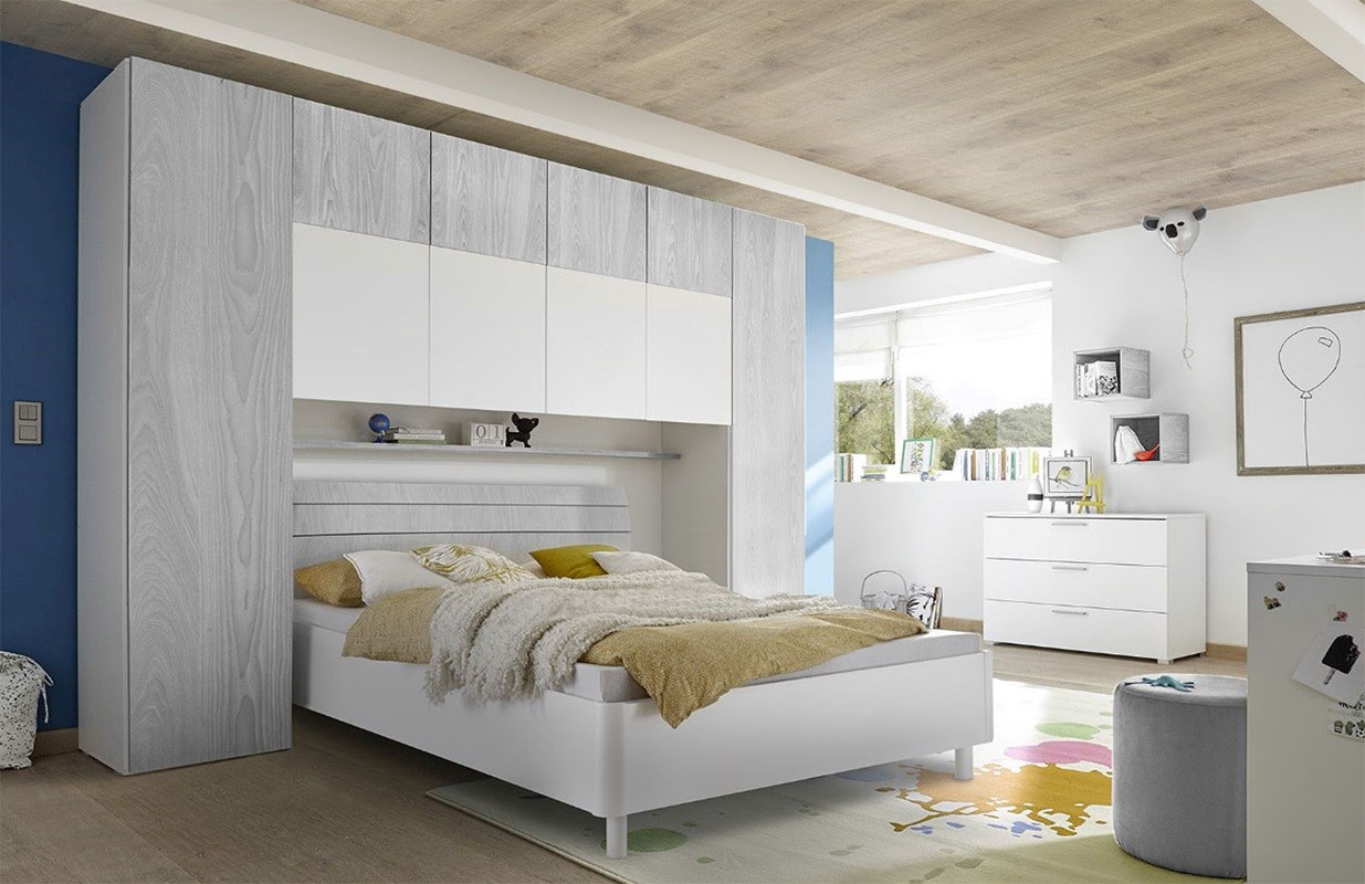 armadio grigio a ponte