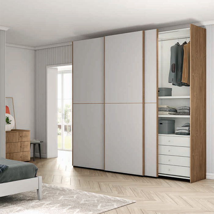 Armadio scorrevole a 3 ante in finitura Grigio dorian e Rovere cognac