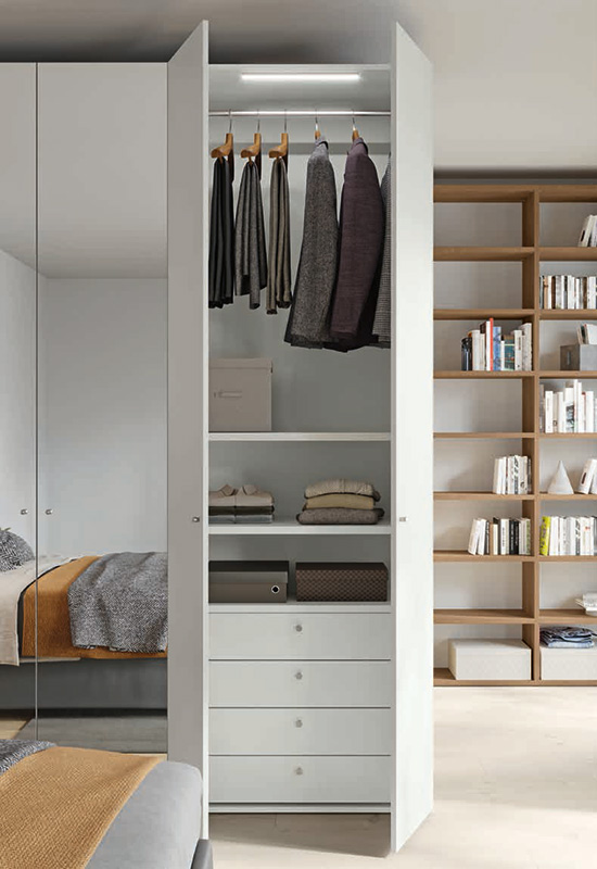 Armadio battente con specchi centrali, finitura Cemento artico