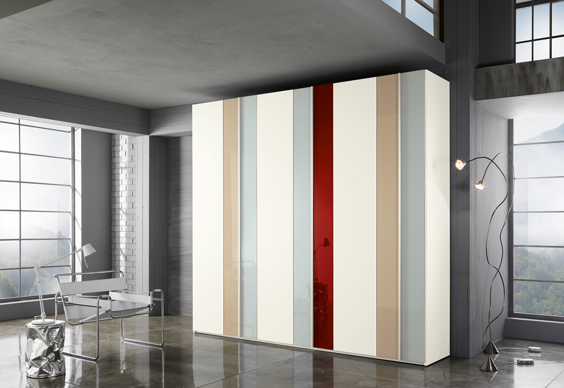 Armadio battente a 6 ante laccato Bianco opaco con frontali vetro Corda, Grigio e Rosso