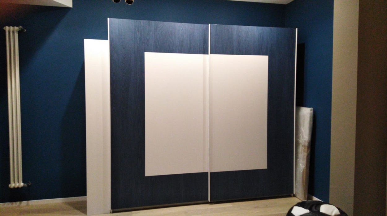 ACQUISTA ANCHE TU Armadio Square bianco opaco e blu a 2 ante scorrevoli  L.243 H.230