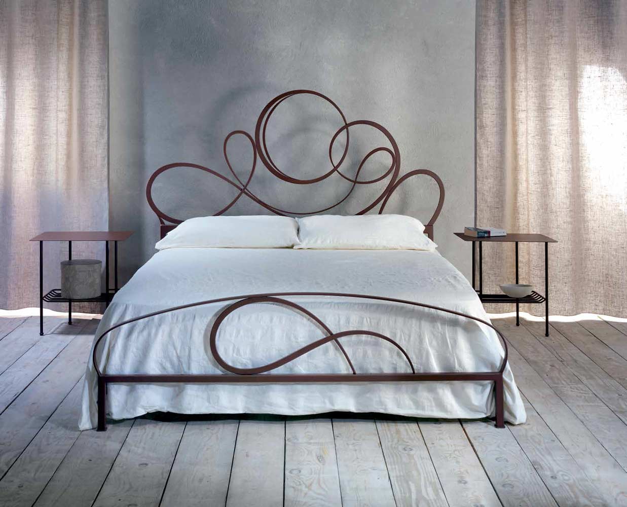 Letto in ferro battuto Haydn, effetto corten, made in Italy