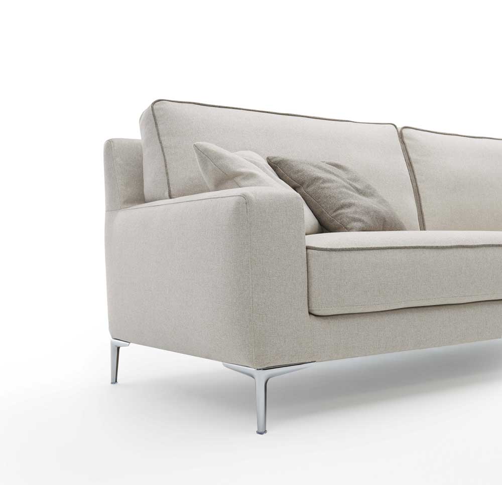 Divano Tor a 2 posti con presa USB integrata, tessuto Burro con bordino Grigio Chiaro