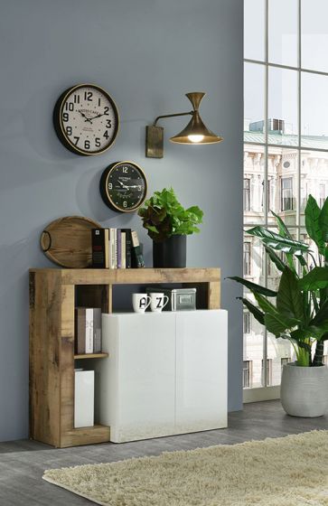 Soggiorno moderno di design composto da parete attrezzata e madia a 2 ante in finitura bianco e Pero Zenzero Shop