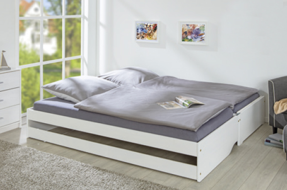 Pratico letto in pino massello con 3 letti in uno, disponibile bianco o legno naturale