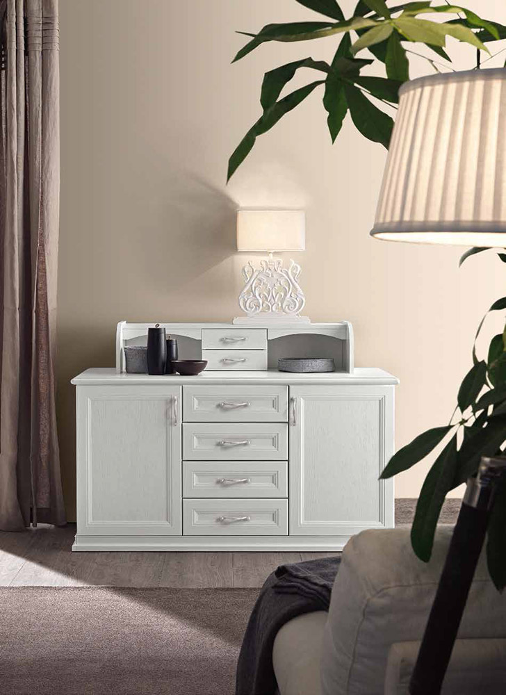 Credenza Classic con 2 ante, 4 cassetti e sopralzo in finitura Bucaneve