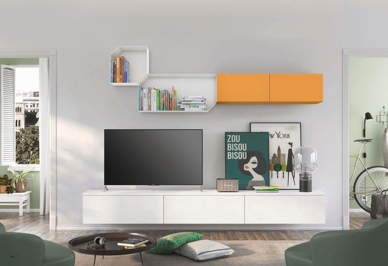 Parete attrezzata sospesa per zona living, rovere bianco e papaya