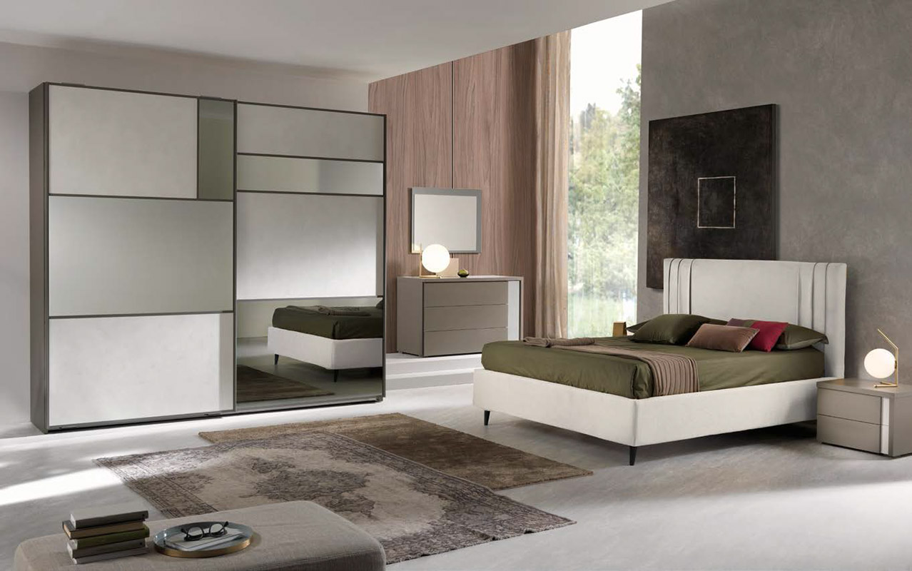 Camera matrimoniale moderna con armadio scorrevole, comò e comodini in Grigio londra e Calce