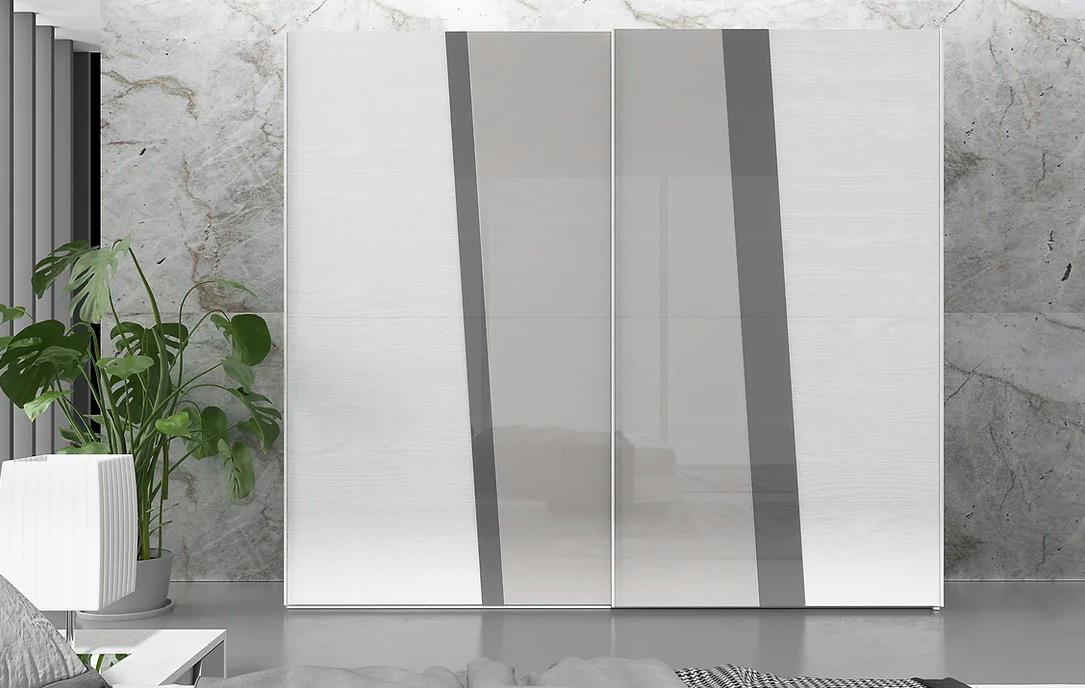 Armadio scorrevole Upupa in finitura Frassino gesso con dettagli vetro grigio chiaro