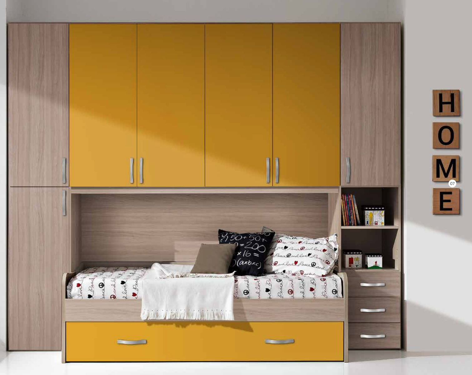 Camera bambini a ponte moderna con divano letto, Gialla e Olmo