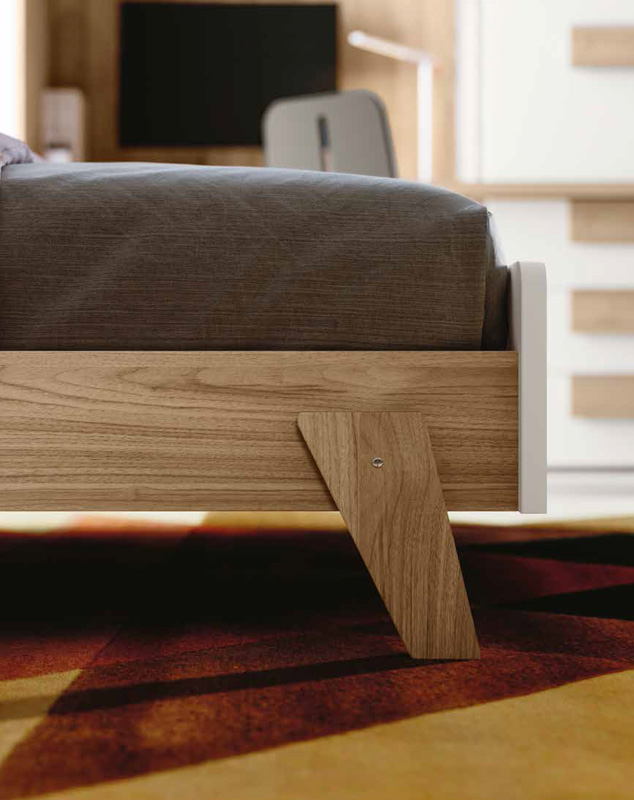 Camera ragazzi bianca e noce biondo, con zona studio