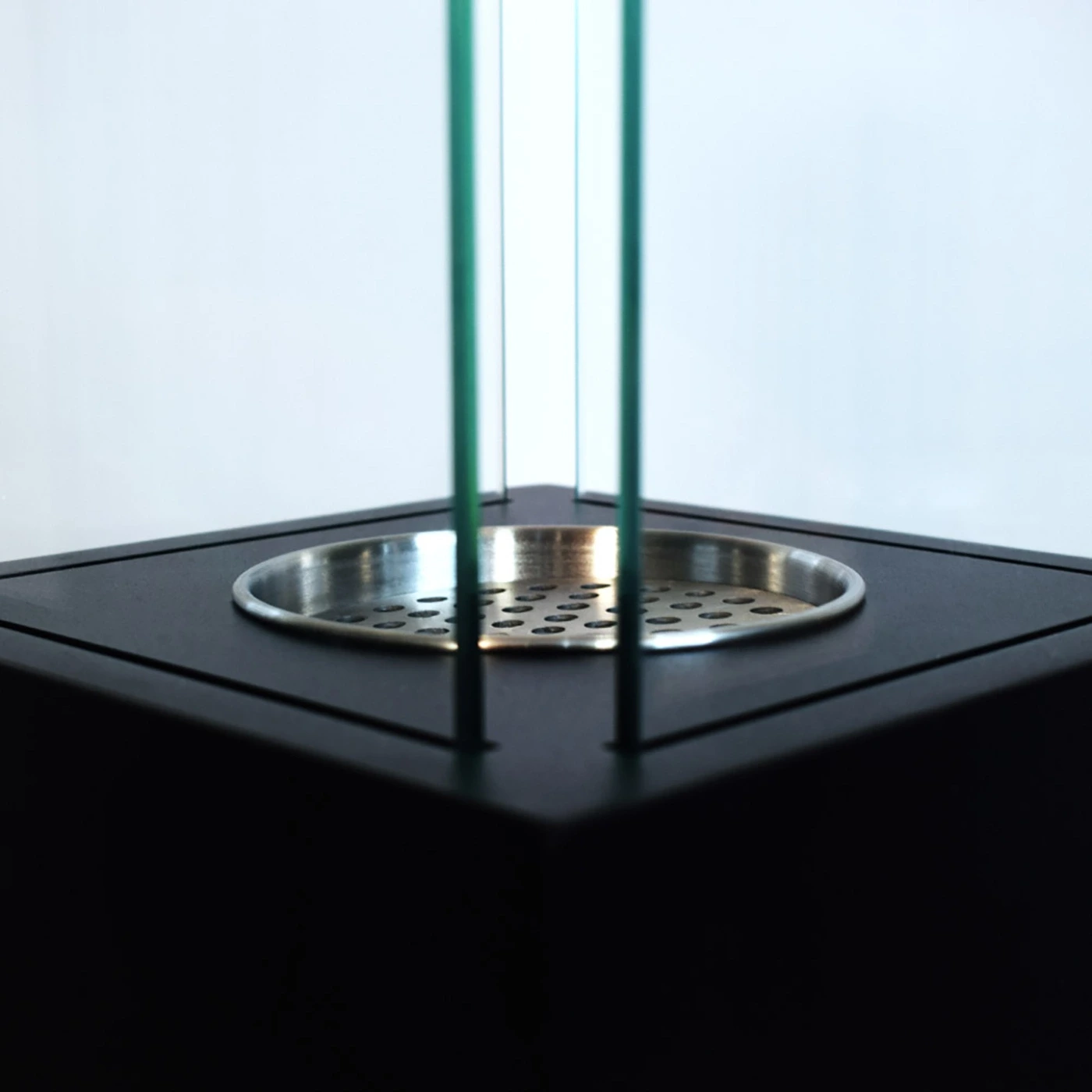 Camino a bioetanolo nero da esterno