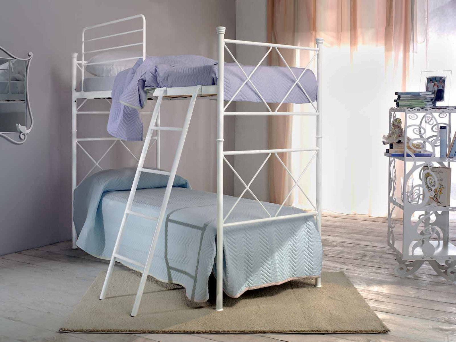 Letto a castello, in ferro battuto Dandrieu, colore bianco confetto, made in Italy