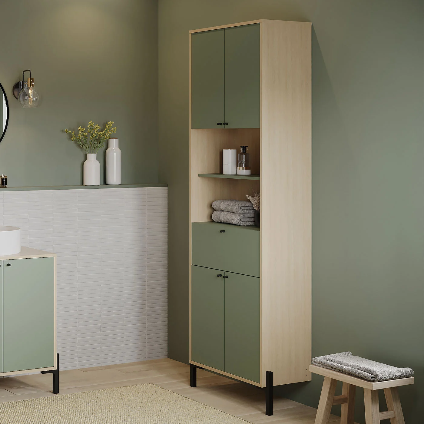 colonna stretta verde bagno