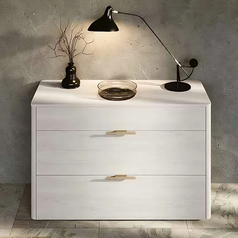 comò con maniglie ottone