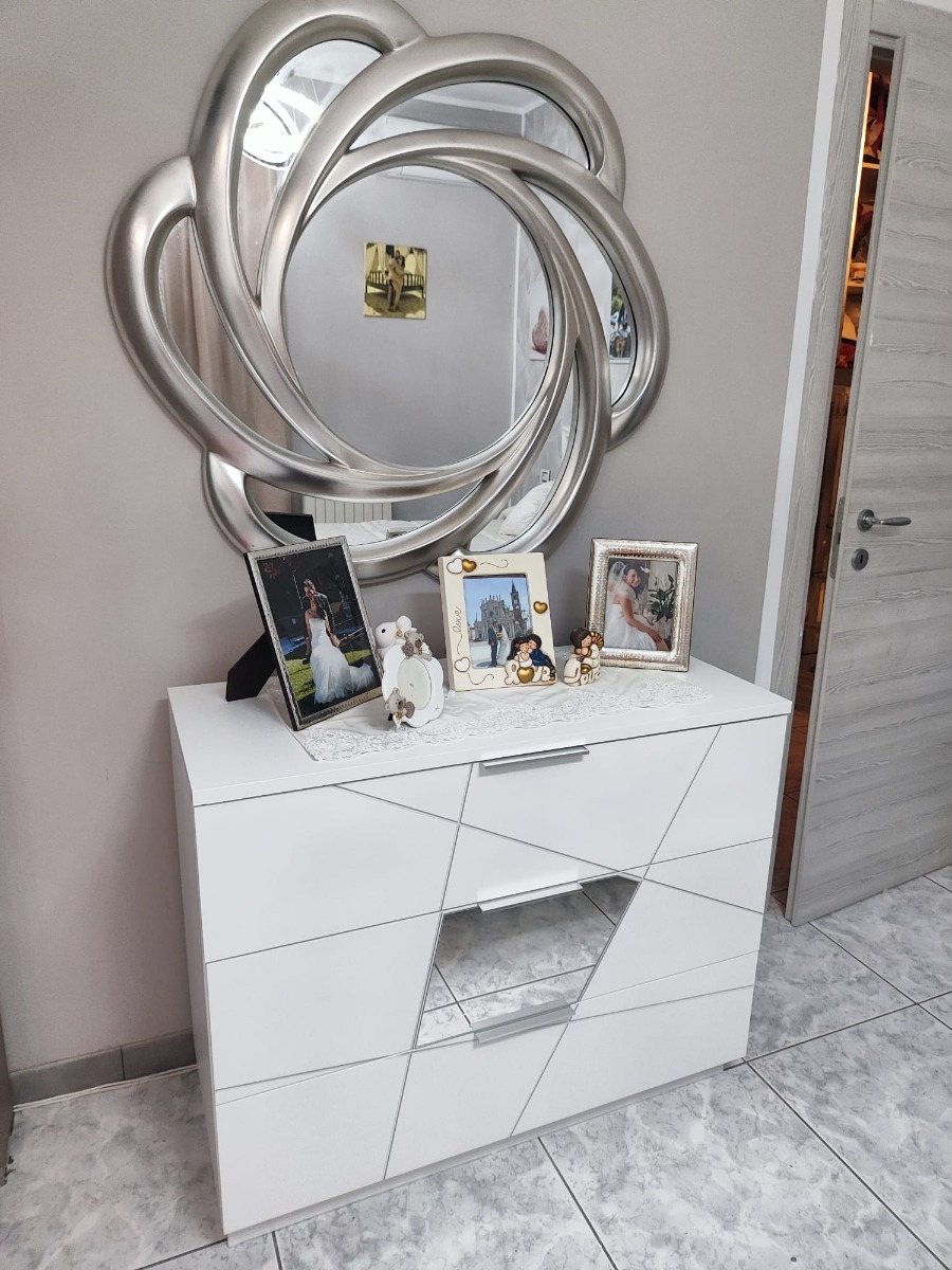 Comò argento con specchi