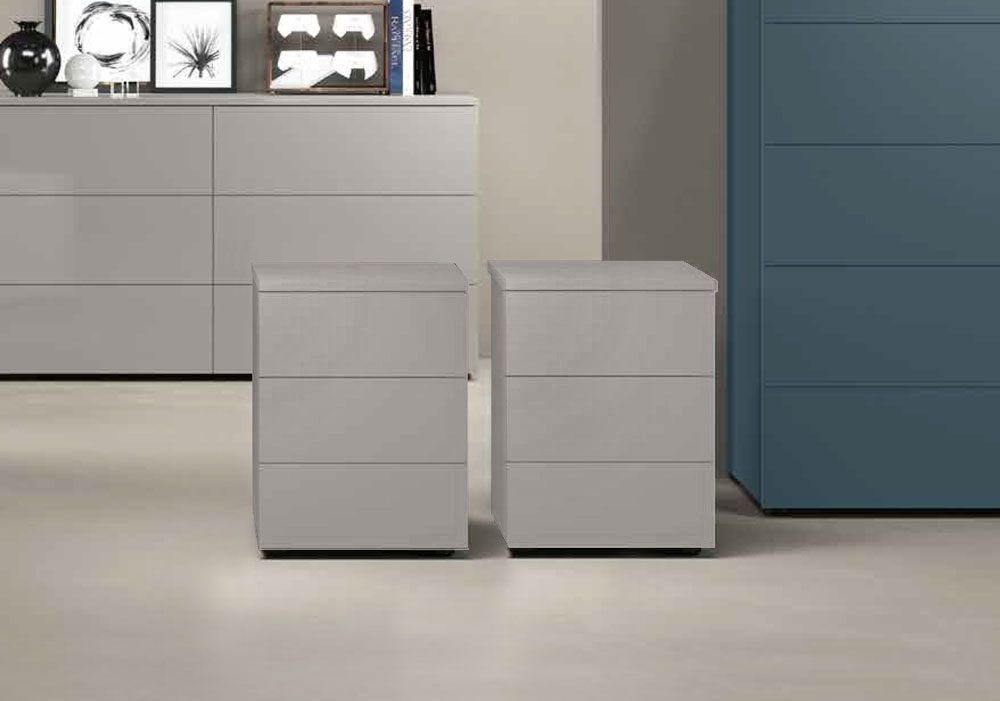 Coppia di comodini moderni a 3 cassetti, finitura Grigio Seta