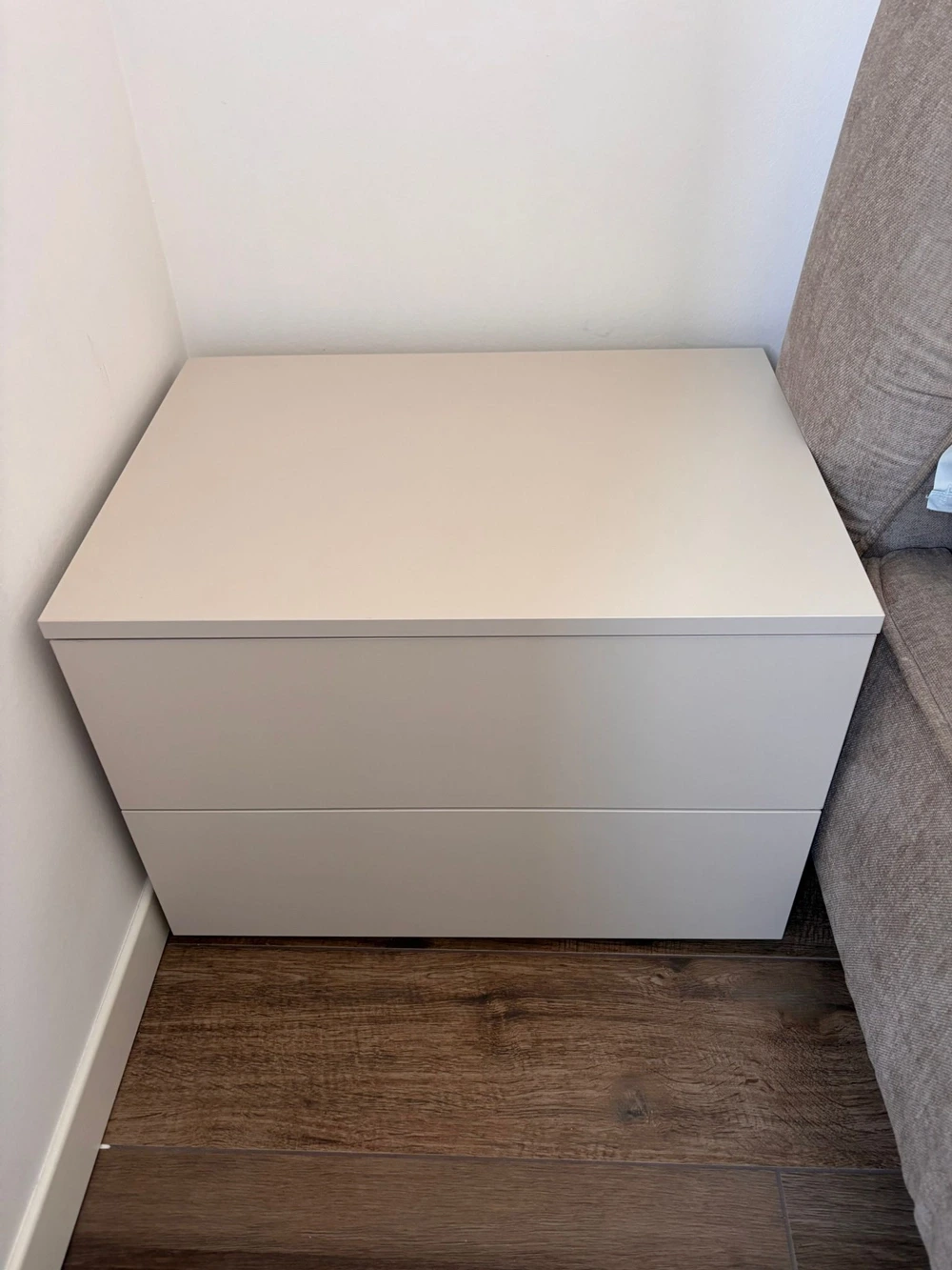 Set moderno composto da comodini e comò 6 cassetti, Orzo