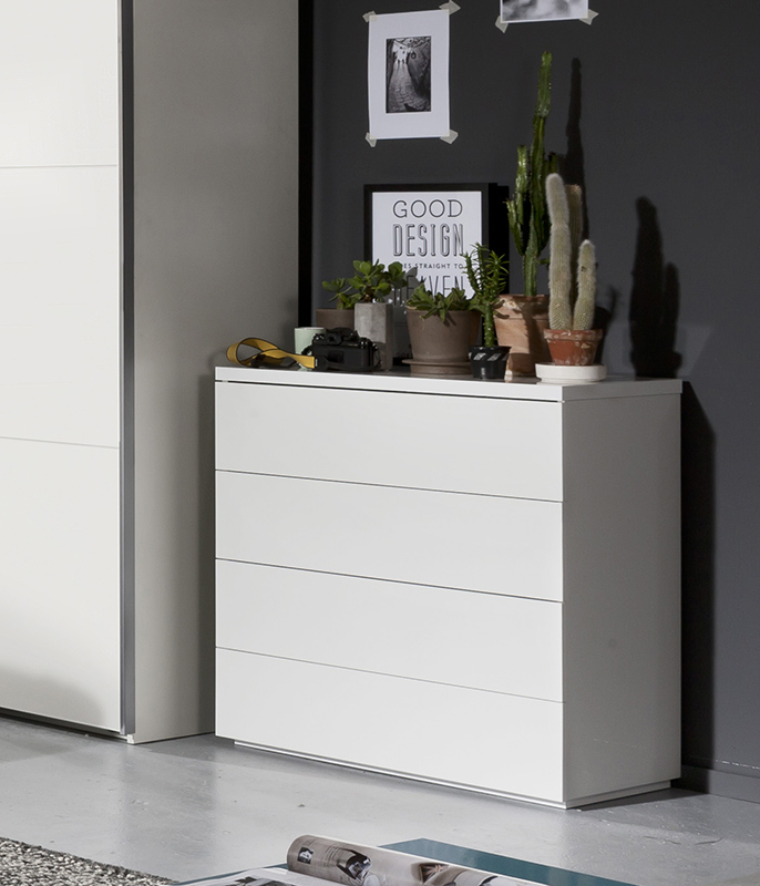 Comò moderno con 4 cassetti in finitura Bianco laccato lucido
