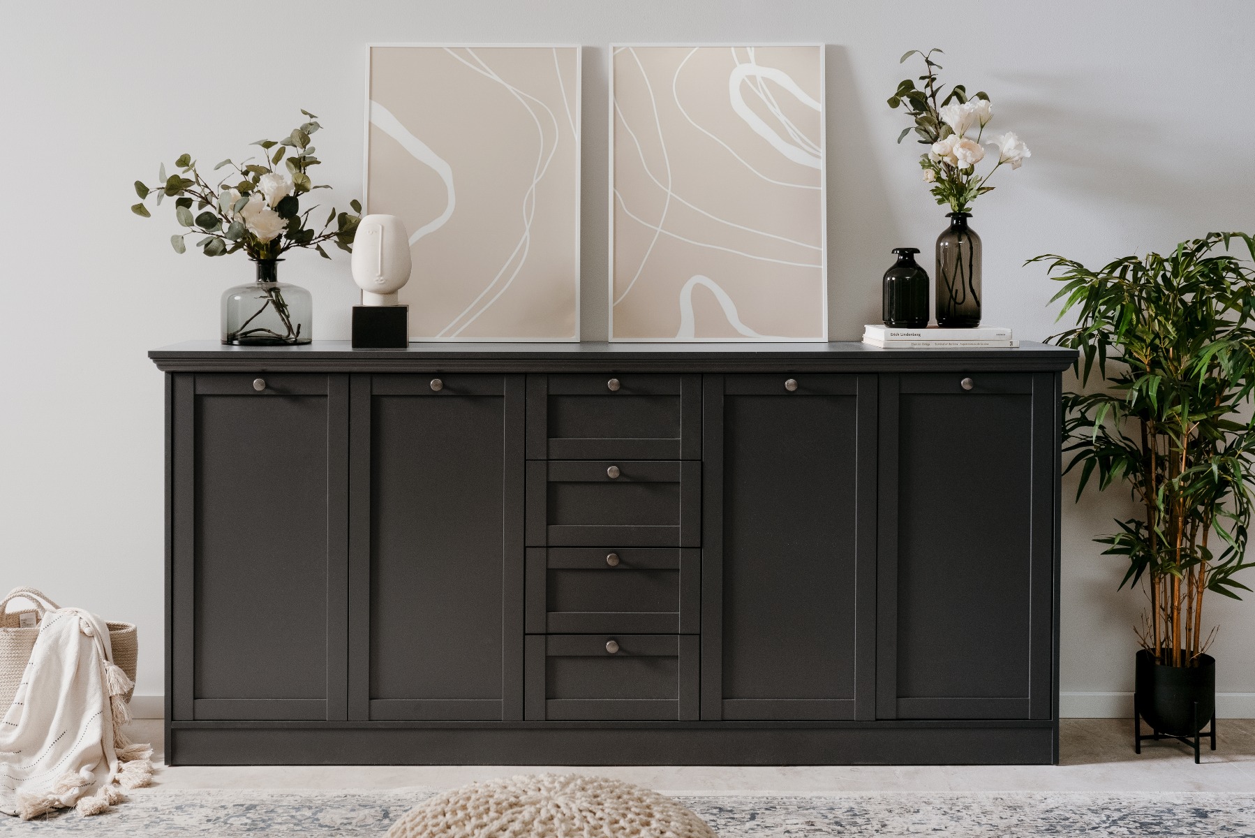 Madia, credenza con 4 ante e 4 cassetti finitura Grigio antracite