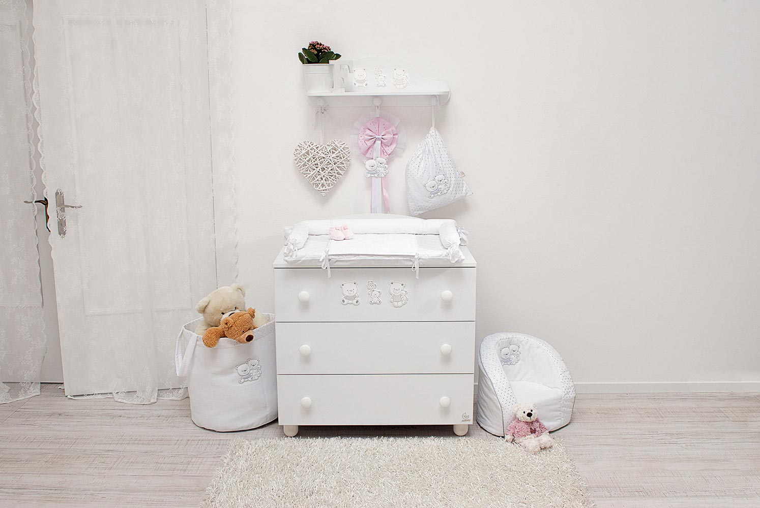 Lettino neonati Paddington con decorazione e ruote, finitura Bianco