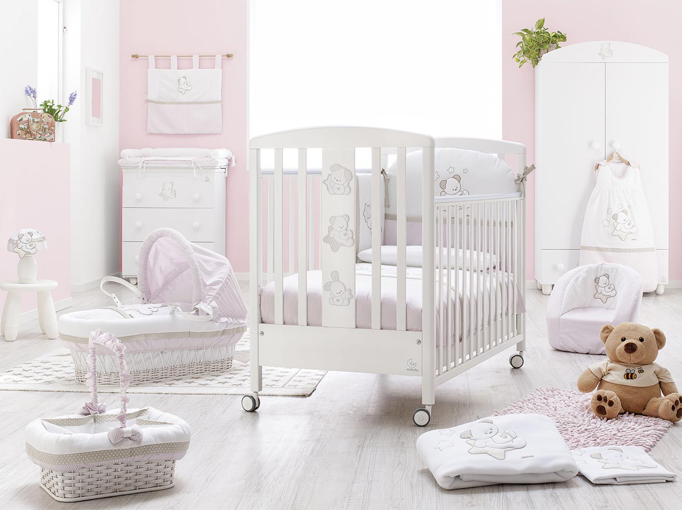 Culla Orsetto con decorazione e ruote, finitura Bianco