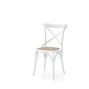 Sedia vintage in olmo laccato bianco con seduta in rattan naturale 