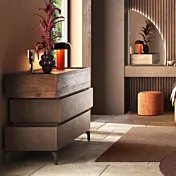 Comò sfalsato 3 cassetti, con piedini, Mercure e Bronzo