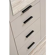 Armadio con specchio