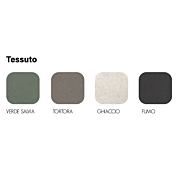 Camera matrimoniale con armadio scorrevole, letto imbottito e comodini