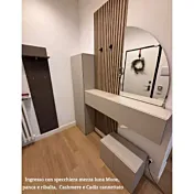 parete con specchio e ribalta moderna 