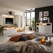 Soggiorno moderno con parete attrezzata e madia a 3 ante in finitura bianco lucido e pero