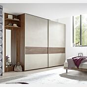 armadio con boiserie