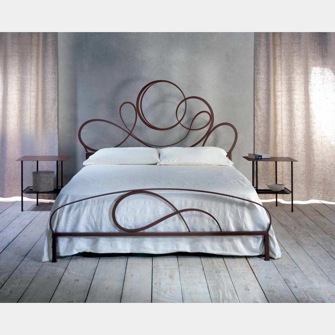 Letto in ferro battuto Haydn, effetto corten, made in Italy